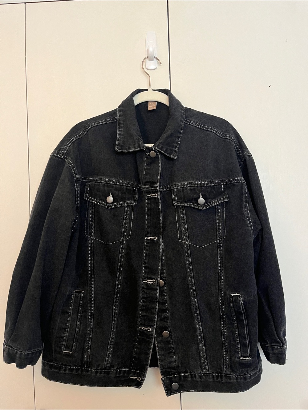 Women's Black Denim Jacket - Classic Oversized Style